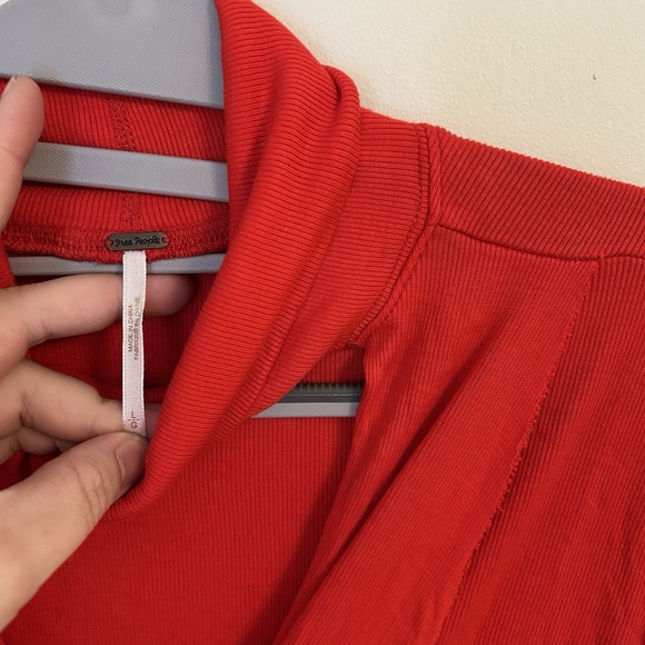 Free People Large Uptown Choker Turtleneck Swing Red Tunic V Neck top Shirt - Picture 2 of 8